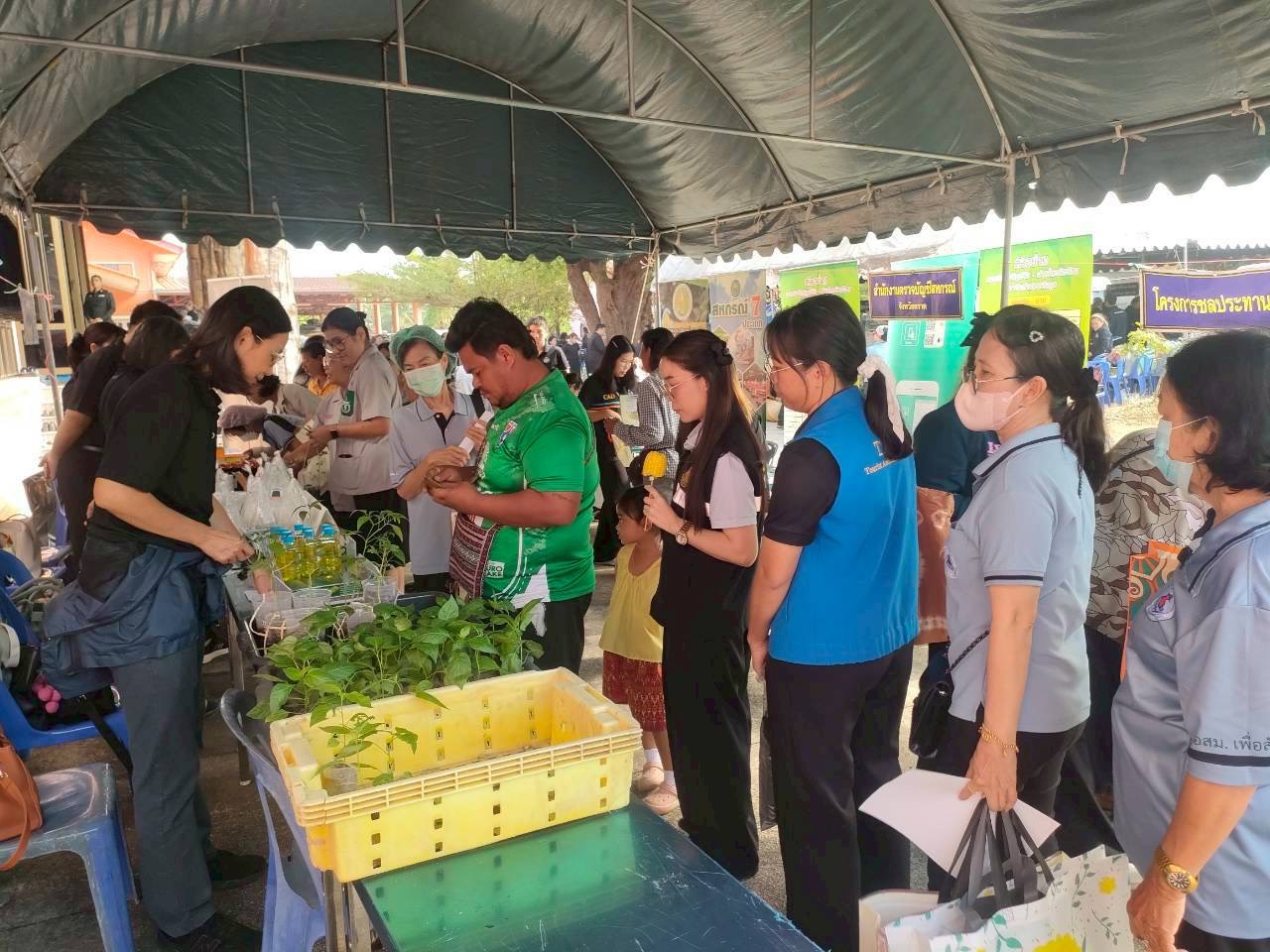 title - โครงการจังหวัดตราดรวมใจ บริการเคลื่อนที่ รับฟังทุกข์สุขประชาชน ร่วม กับหน่วยแพทย์เคลื่อนที่ พอ.สว. ประจำปีงบประมาณ พ.ศ. 2569